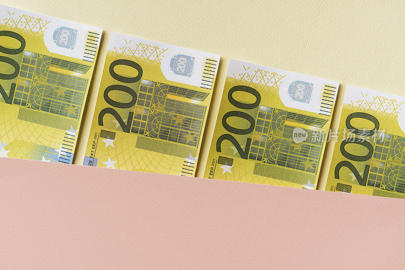 色彩柔和的两层二百欧元钞票