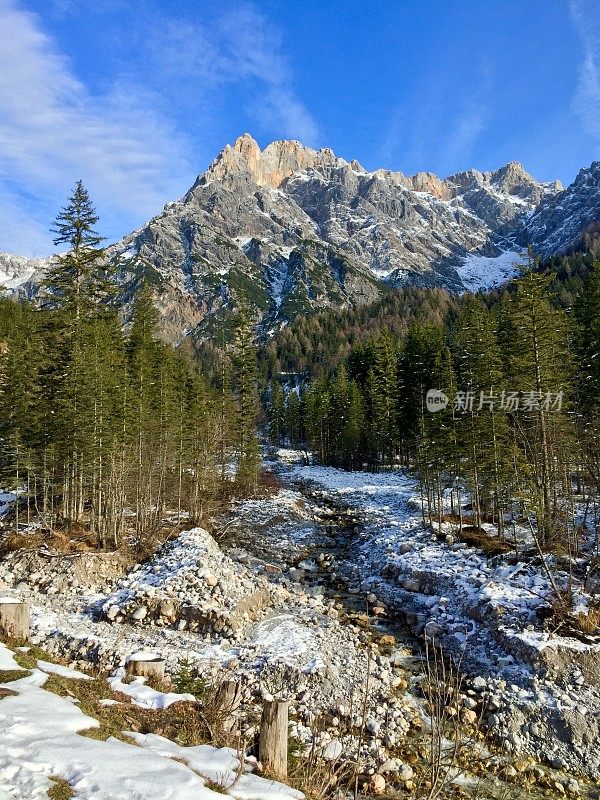 高王山的腹地