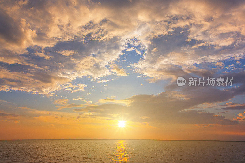 海上日落