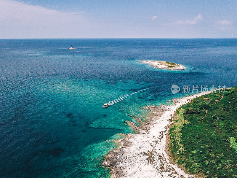 克罗地亚的地中海岩石海岸