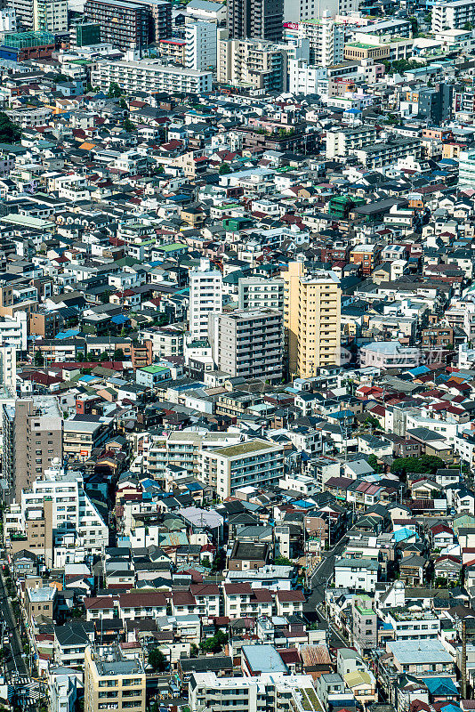 东京摩天大楼的空中全景图