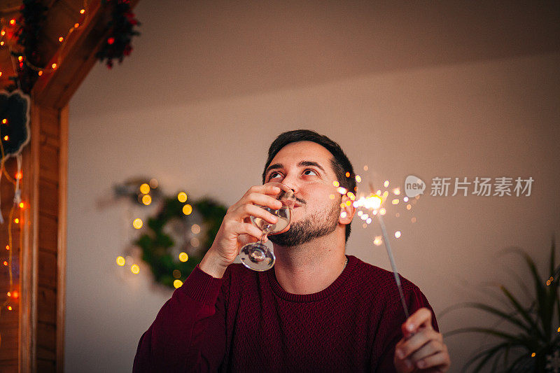 一个人庆祝新年