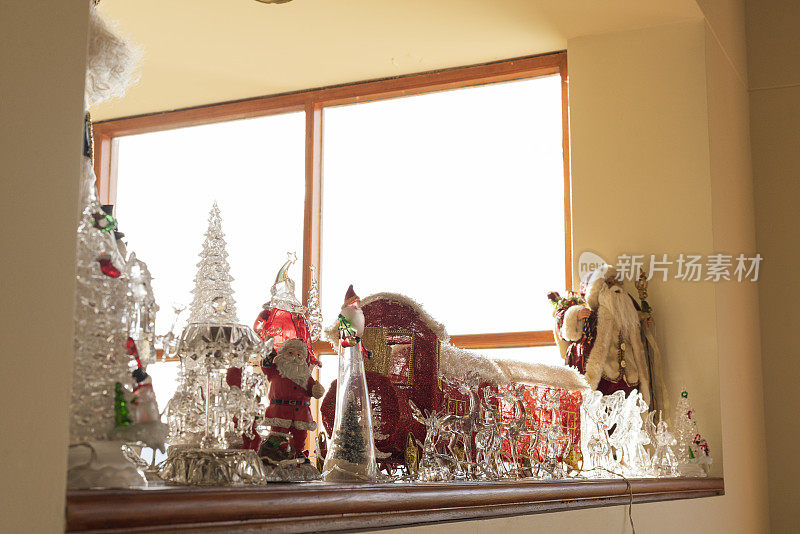 圣诞节装饰的一个房子的客厅