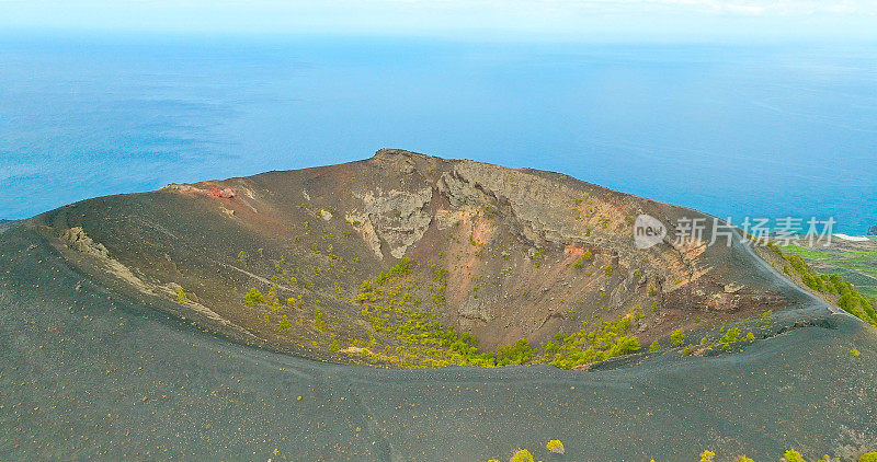 空中拍摄的圣安东尼奥火山，拉帕尔马，加那利群岛