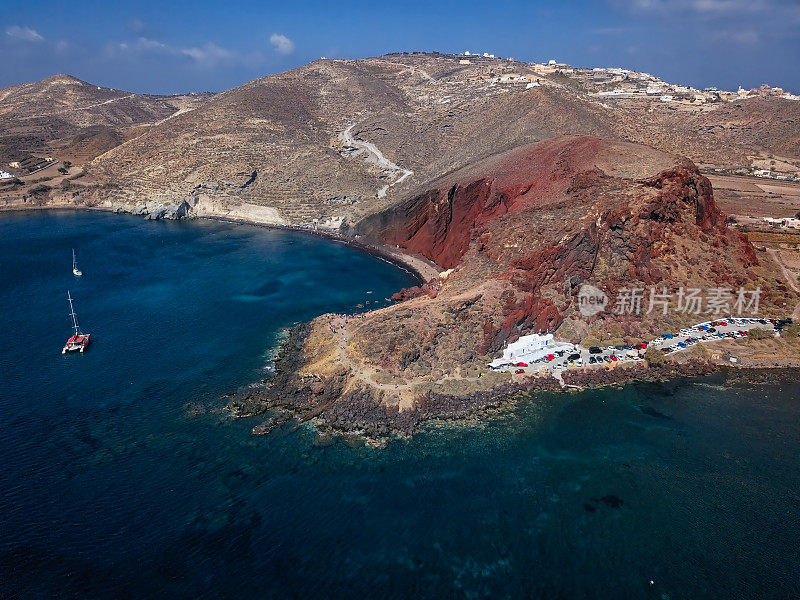 希腊圣托里尼岛红海滩鸟瞰图