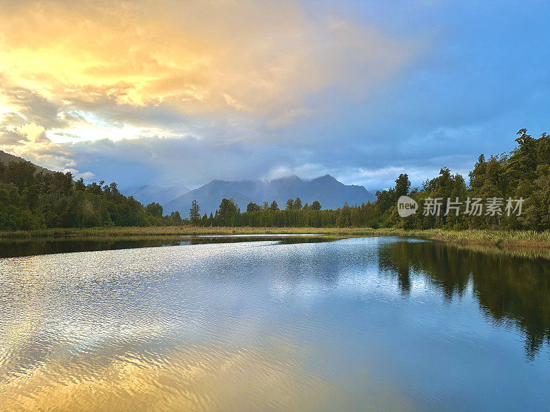 马西森湖，位于新西兰南岛