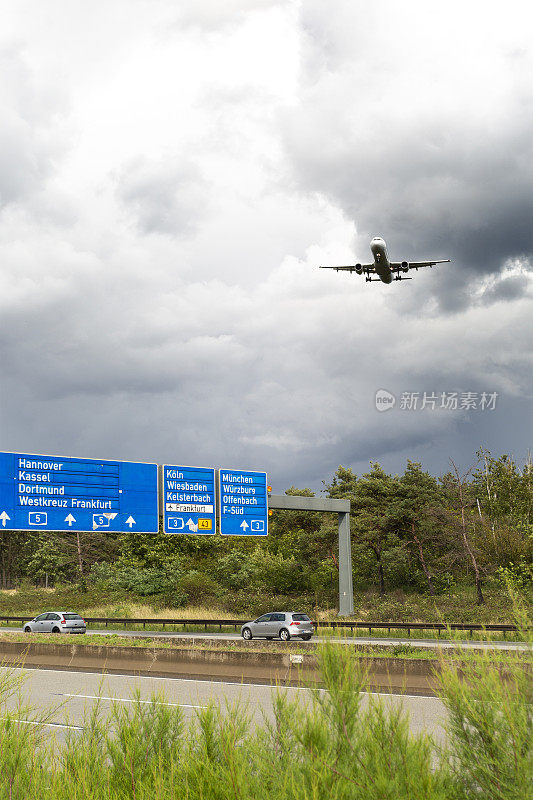 着陆飞机-德国A5高速公路，法兰克福