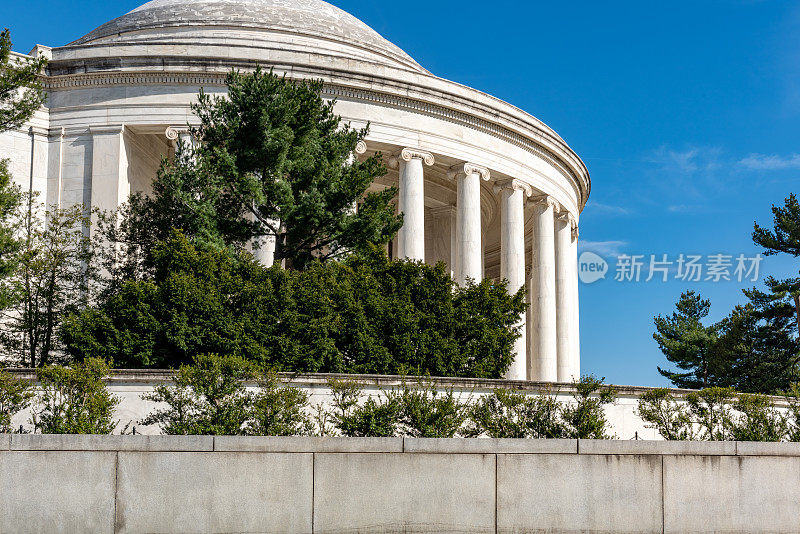 在美国华盛顿特区杰斐逊纪念堂举行的国家樱花节上