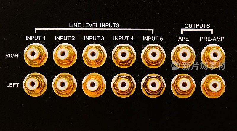 放大器输入连接器。