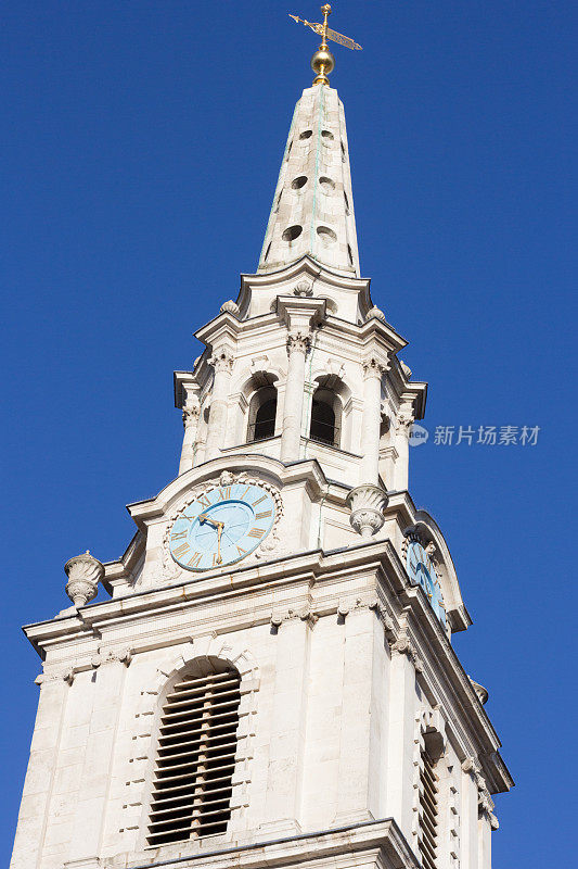 伦敦特拉法加广场的田野圣马丁教堂
