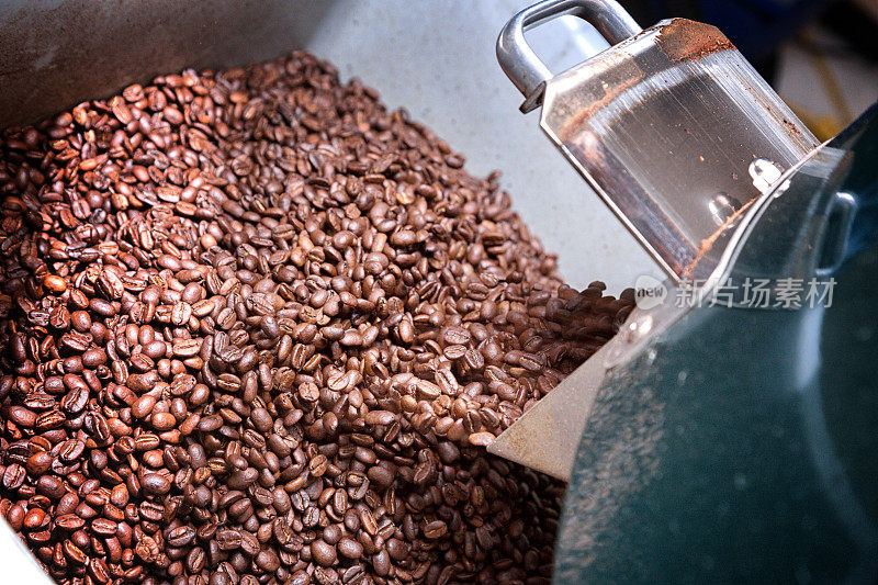新鲜烘培咖啡豆