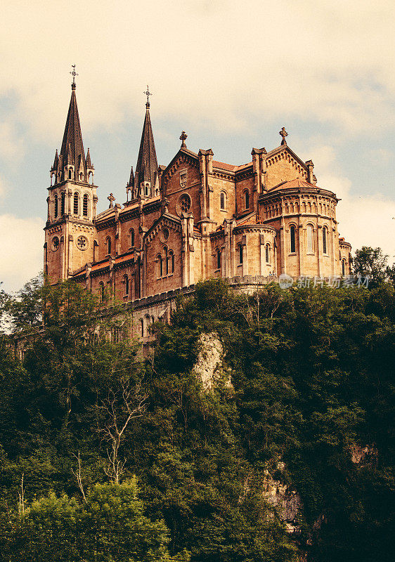 神社的Covadonga