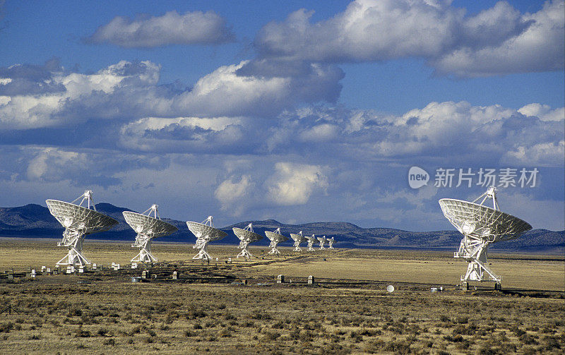 VLA射电望远镜，NM