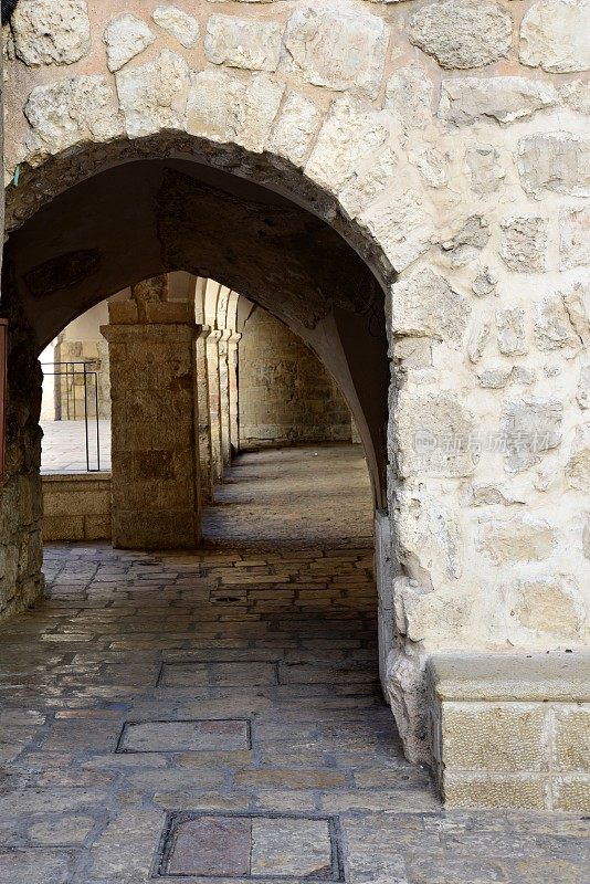 耶路撒冷老城的拱门通道
