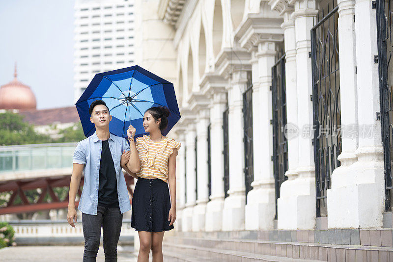 浪漫的下雨的时刻