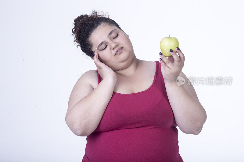 试图节食的肥胖妇女