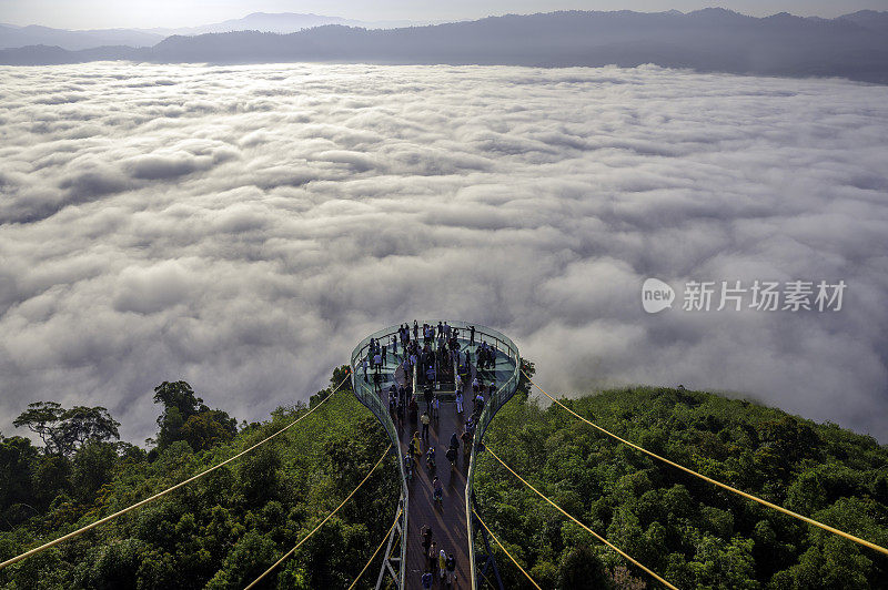 东南亚最长的空中步道位于泰国贝同