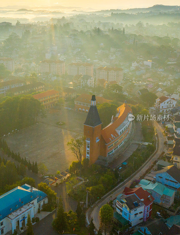 广东省大叻市大叻师范学院