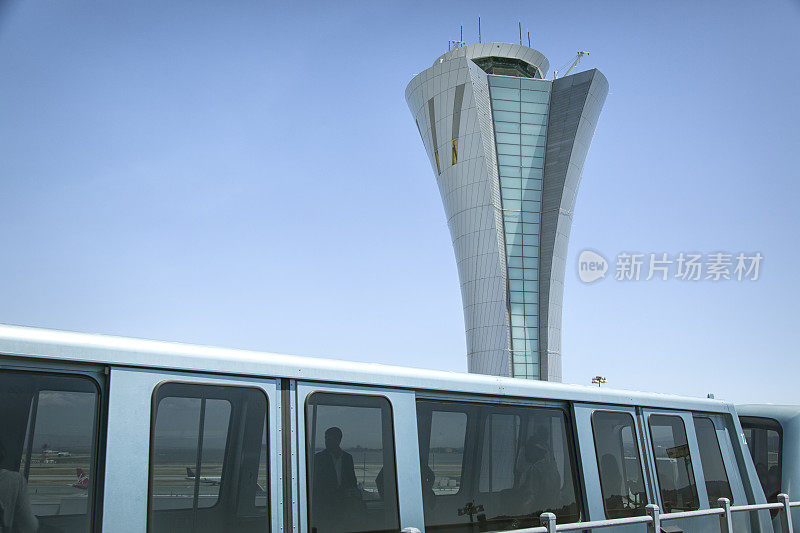 旧金山国际机场的空中交通管制塔台