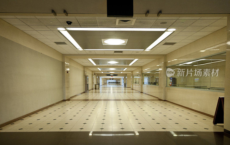 火车站走廊