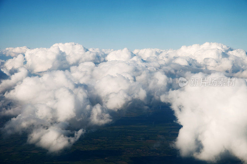 从飞机上看Cloudscape