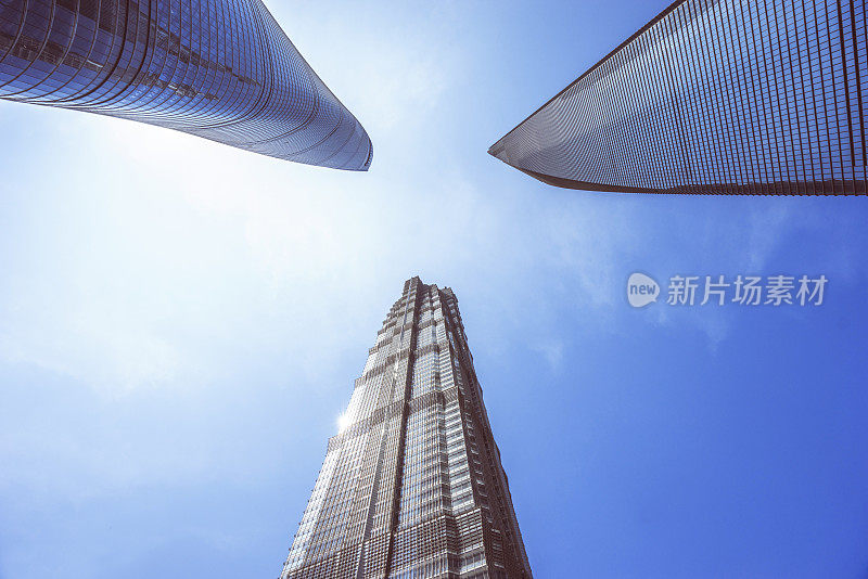 看看上海的现代办公大楼