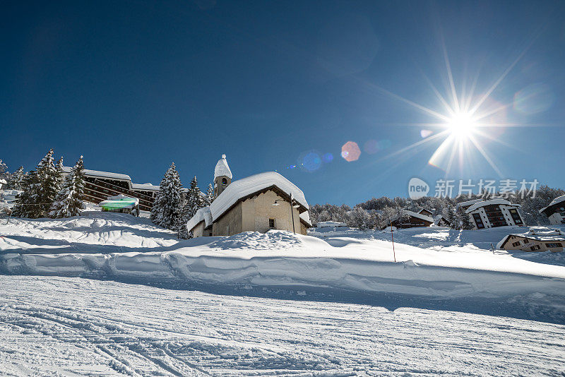 意大利阿尔卑斯滑雪胜地景观