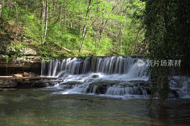 小的水下降