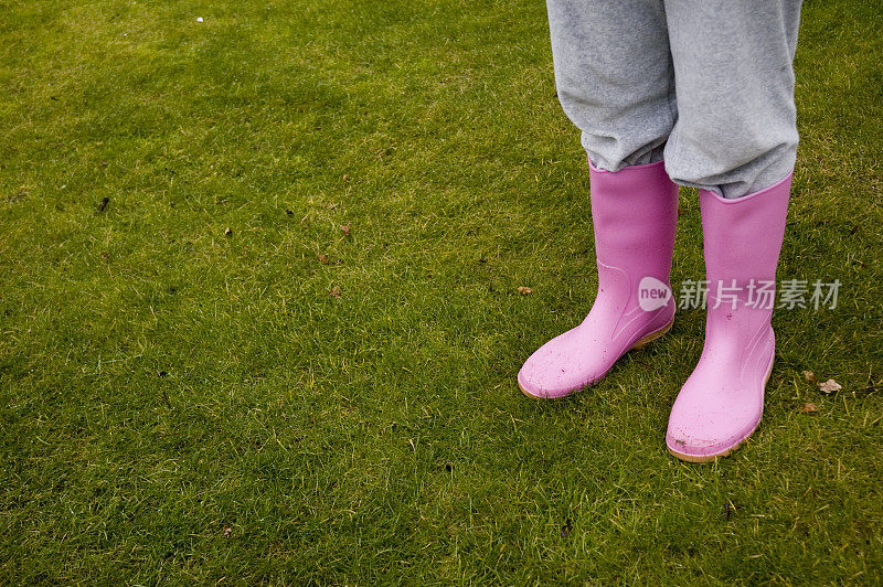 粉红色的高统靴