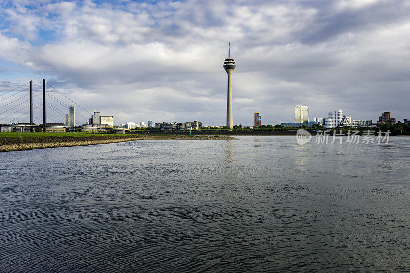 德国的天际线Düsseldorf