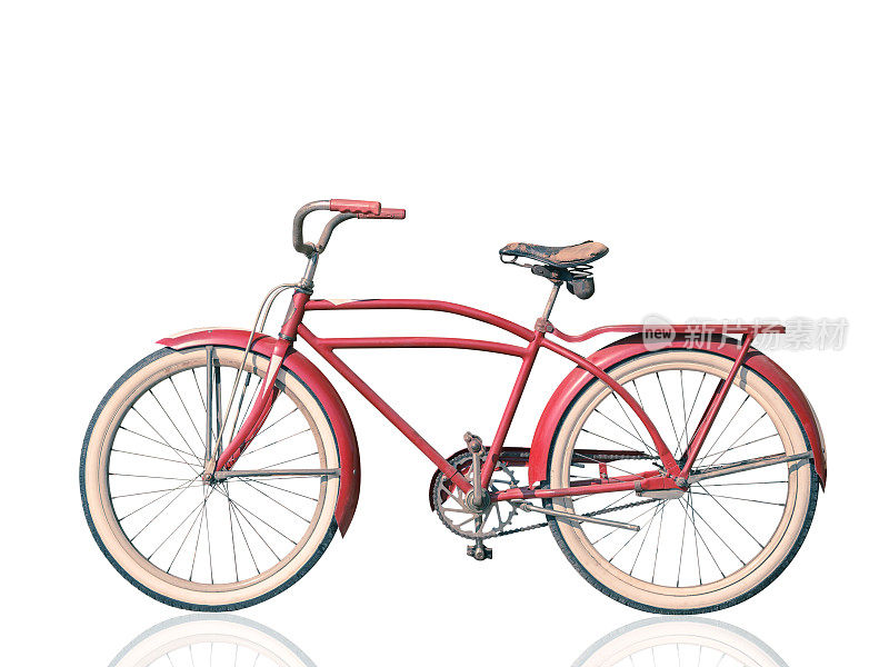 复古红色自行车孤立在白色背景。剪切路径。