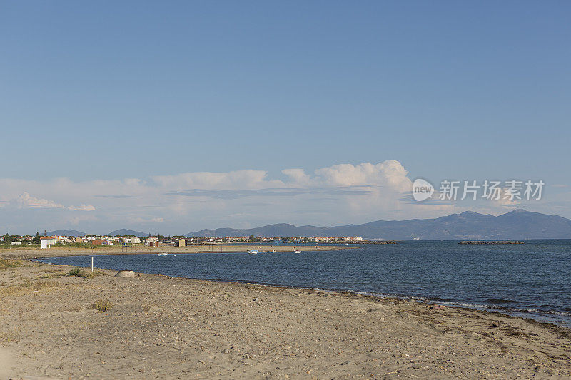 土耳其巴利克希尔夏季小镇阿瓦利克海滩海岸