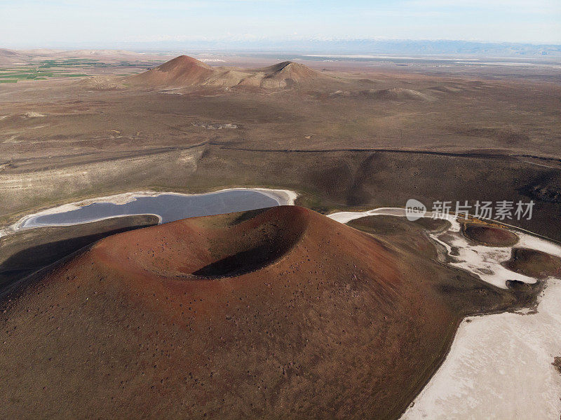 土耳其科尼亚的梅克火山口湖