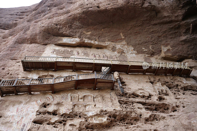 甘肃天水巫山水幕洞窟中国古代传统寺庙石窟浮雕