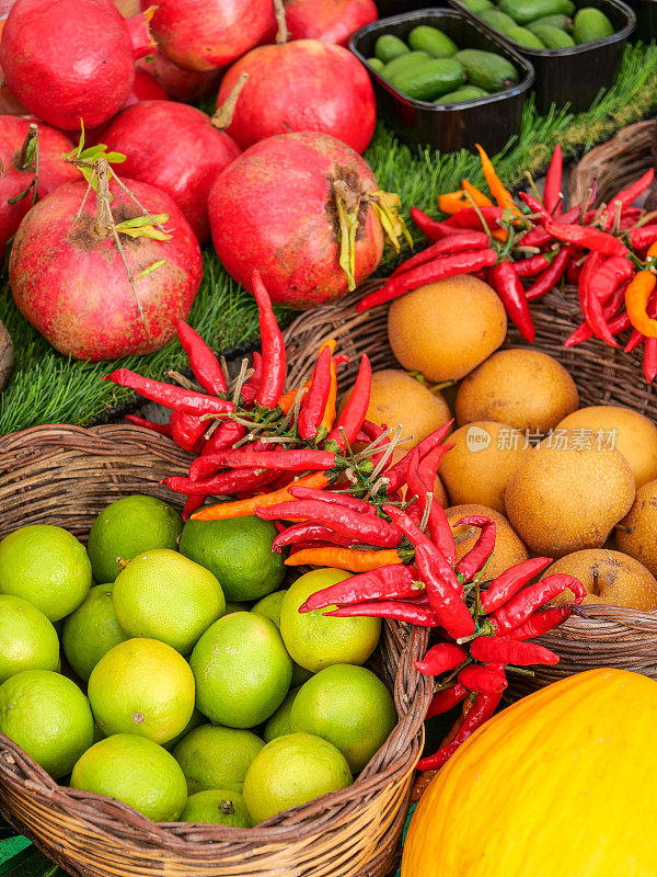 天然健康的产品，石榴，辣椒，柠檬和苹果