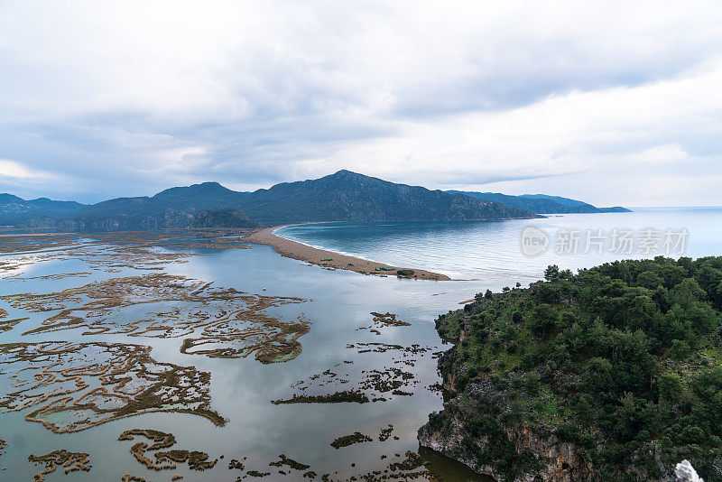 伊豆祖海滩和大延河三角洲