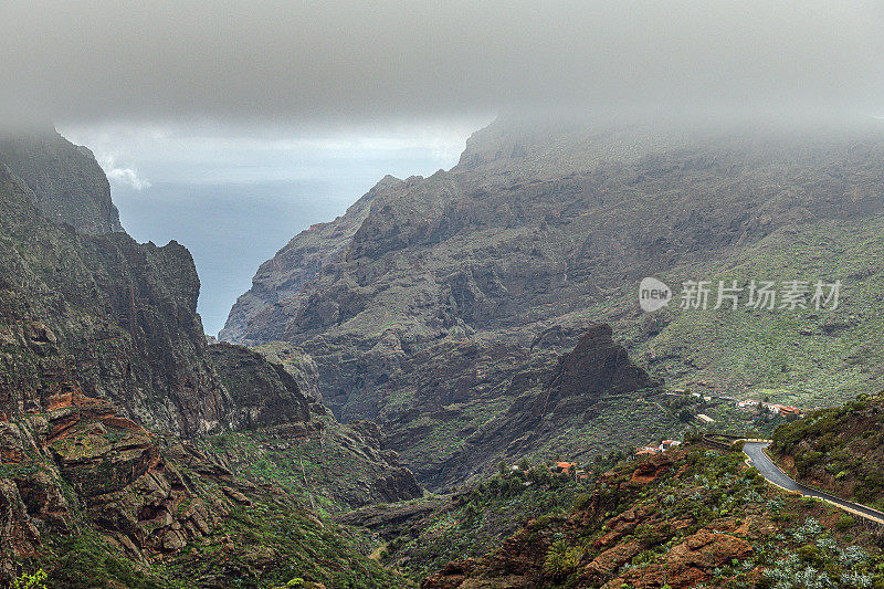 西班牙特内里费岛著名的浓雾峡谷马斯卡
