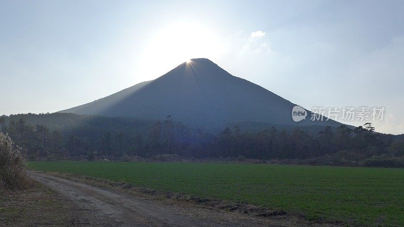 日本鹿儿岛舞之山(百名山)