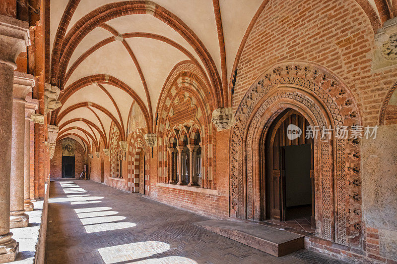 奇拉瓦莱・德・科伦坡修道院(意大利埃米利亚-罗马尼亚)