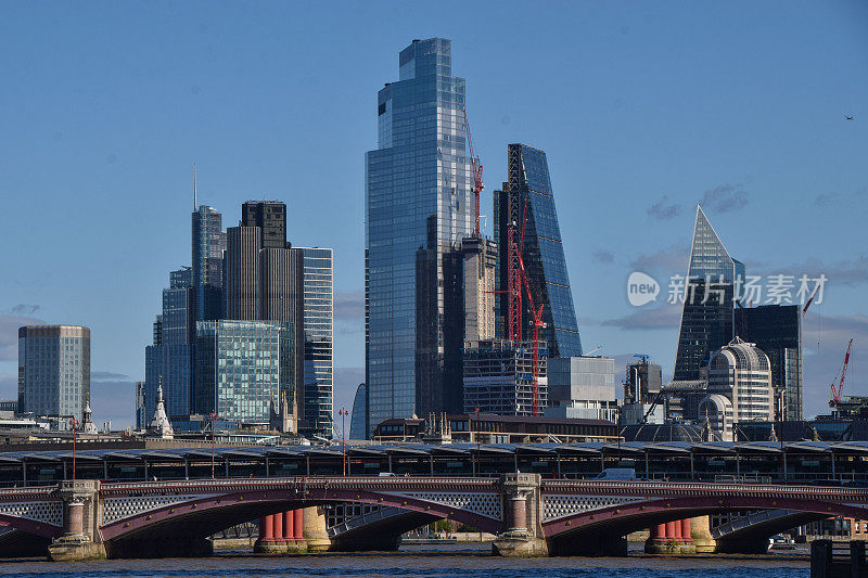 伦敦金融城和黑衣修士铁路桥，伦敦，英国