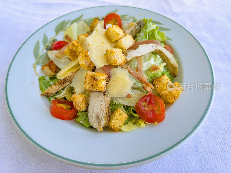 鸡肉培根凯撒沙拉