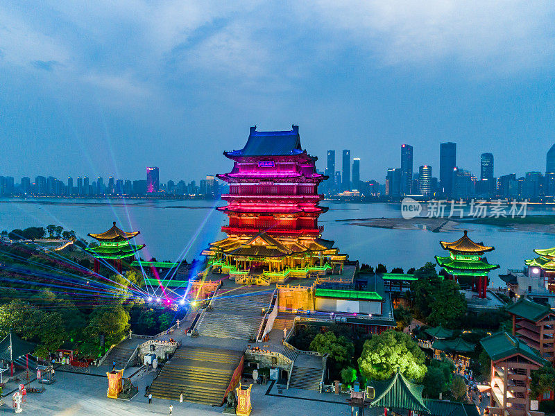 中国江西南昌滕王阁夜景