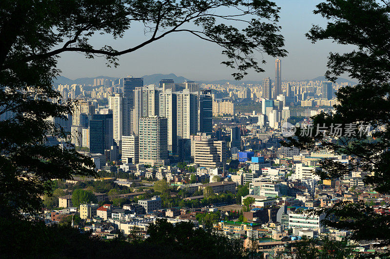 从南山看韩国首尔的城市景观