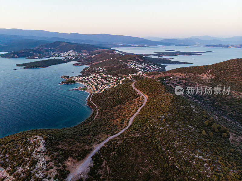 鸟瞰博德鲁姆湾