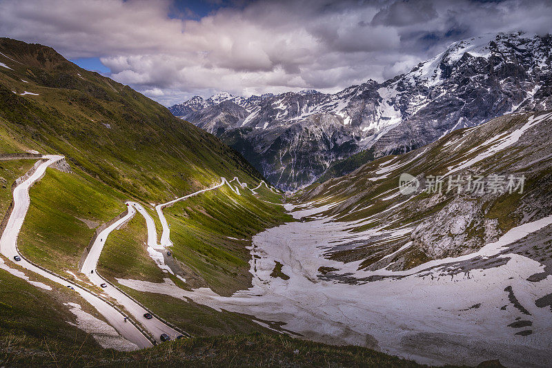 帕索·德尔·斯特尔维奥阿尔卑斯公路-白云石阿尔卑斯-意大利与瑞士边境