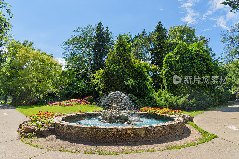 塞尔维亚Palic动物园的喷泉