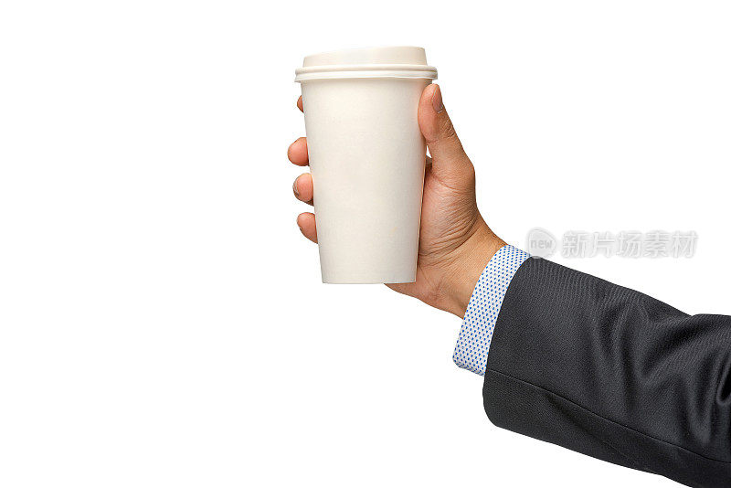 商人在白色的背景上举着一杯咖啡
