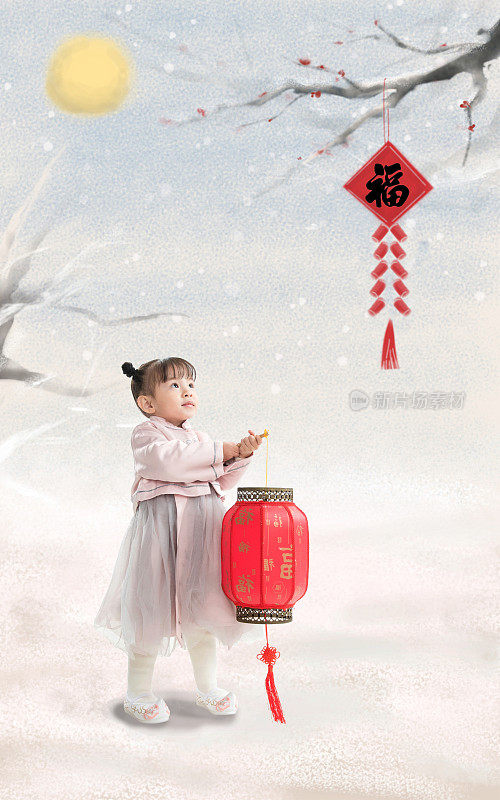 小女孩手提红灯笼庆祝新年