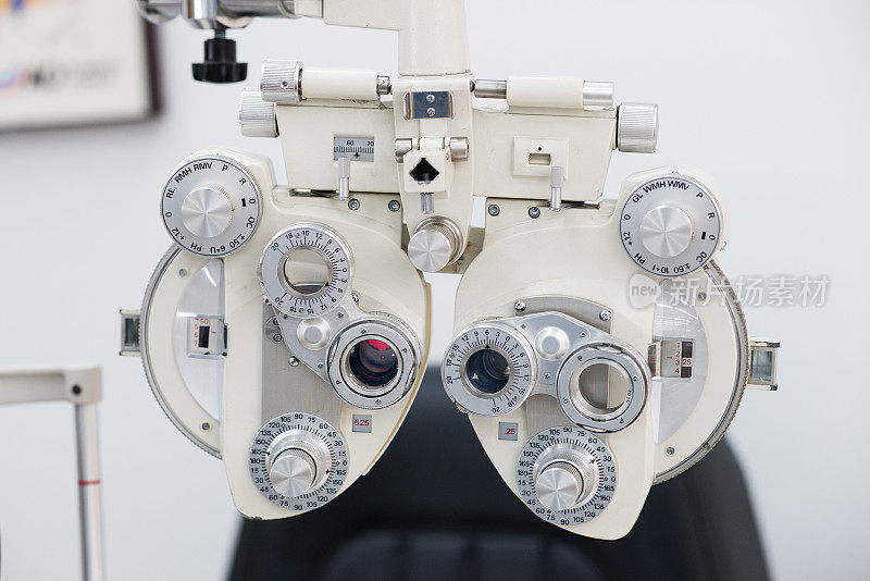 测量人眼视觉的光学装置