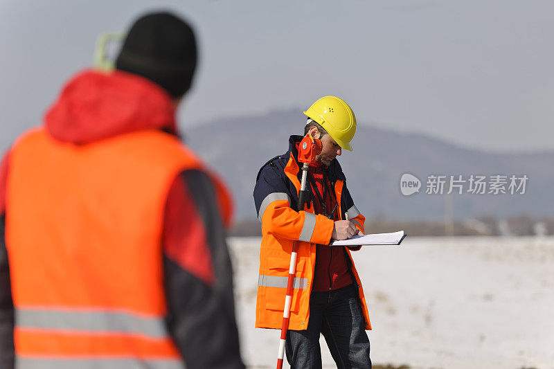 工程师在现场